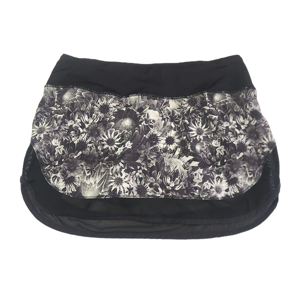 Lululemon Hotty Hot Skirt Size 4 Black Angel Wing Flowabunga Print Skort